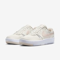 Кроссовки женские Nike Gamma Force
