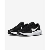 Nike Revolution 8