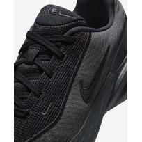 Nike Uplift SC