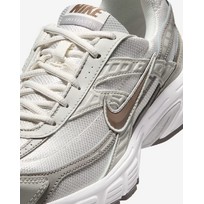 Nike Initiator