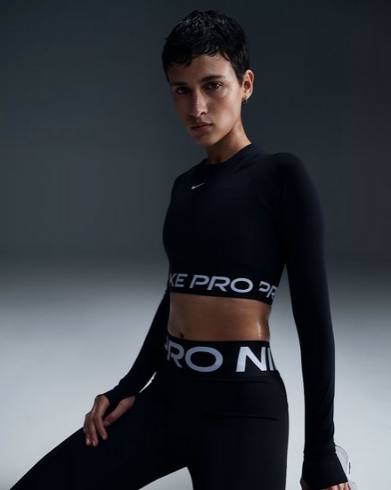 Nike Pro Women's Dri-FIT Cropped Long-Sleeve Top