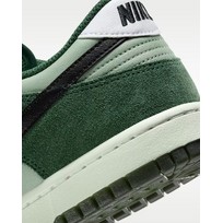 Nike Dunk Low Retro SE