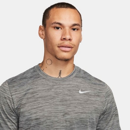 Nike Dri-FIT Legend Men's T-Shirt