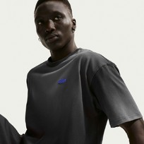 Nike Sportswear Premium Essentials