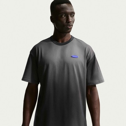 Nike Sportswear Premium Essentials