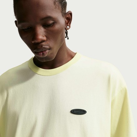 Nike Sportswear Premium Essentials