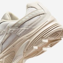 Nike Initiator