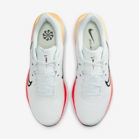 Nike Quest 6
