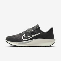 NIKE QUEST 6