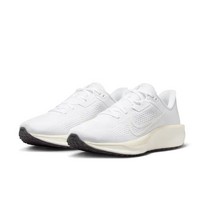 Nike Quest 6
