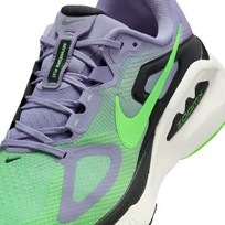 Nike Structure Plus